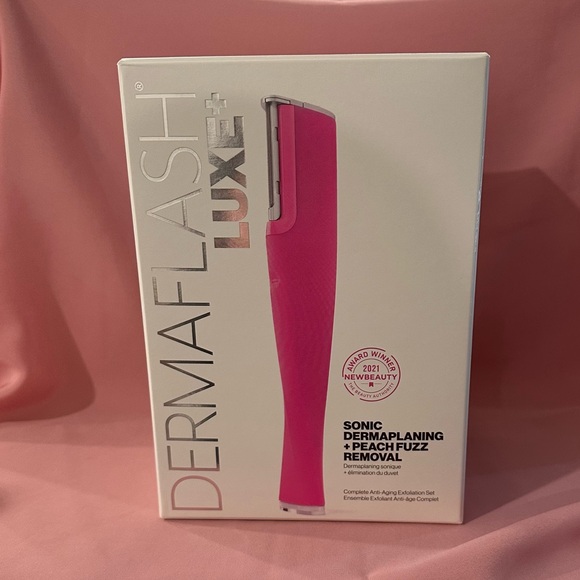 NEW IN BOX - Picture 2 of 7